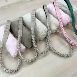 Bungee trække legetøj til hunde. I fine farver.