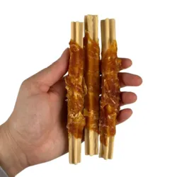 Faunakram Kornfri Dental Stick Large Breed i hånden
