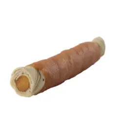 Faunakram filled rawhide roll med kylling vist tæt på med synlig fyld