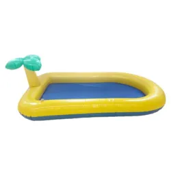 Active Canis Pet Splash Pool er et oppusteligt hundebassin med palme og sprinklerfunktion, perfekt til vandleg og afkøling af hunde i haven om sommeren.