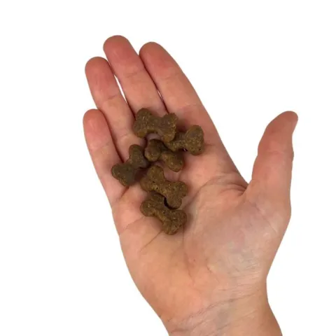 Carnilove Crunchy Snack, Ostrich with Blackberries | 200g