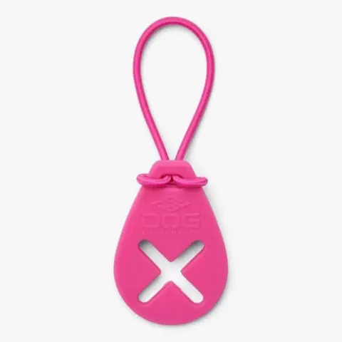 Smart hundepose holder som sættes fast på snoren. Ses her i farven pink.