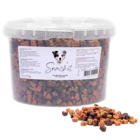 Snack'it Semi-Moist Mini Hearts Mix hundegodbidder i praktisk bøtte. Bløde træningsgodbidder i små hjerteformer – perfekte til belønning og aktivering af hunde i alle størrelser.