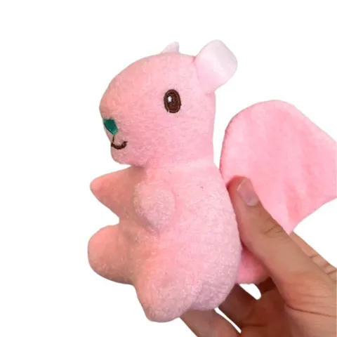 Legetøj med både indbygget squeaker og knitrende papir
