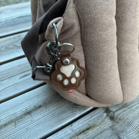 Fint som vedhæng til hundens taske
