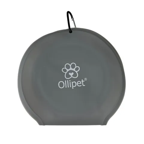 Foldet Ollipet rejseskål med kompakt design og karabinhage til transport.