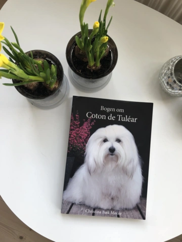 Bogen om Coton de Tuléar | Christina Bæk Møller