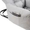 Soft journey bilsæde med praktisk lomme til opbevaring.