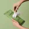 Natural Dog Company Grooming Wipes kommer i en pakke med 50 stk.
