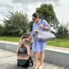 Den smart hundetaske er let og har en god størrelse som passer til dig som ejer.