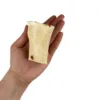 natural beef bone i hånden